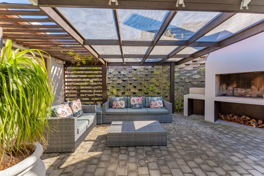 4 Bedroom Property for Sale in St Francis On Sea Eastern Cape